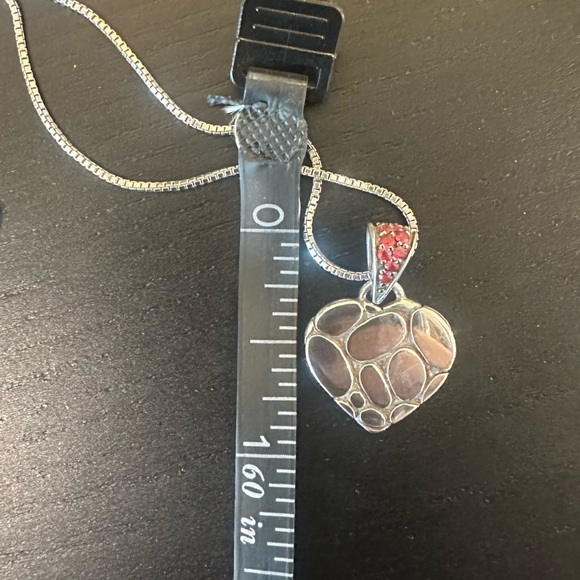 JOHN HARDY Signature Dot Heart Silver Pendant Necklace w/Garnet Embellishment - Picture 7 of 11